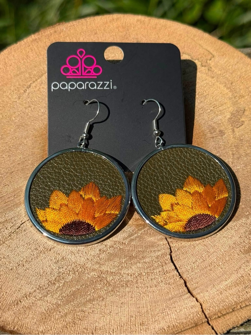 New paparazzi Olive and Gold Sunflower Drop Earrings